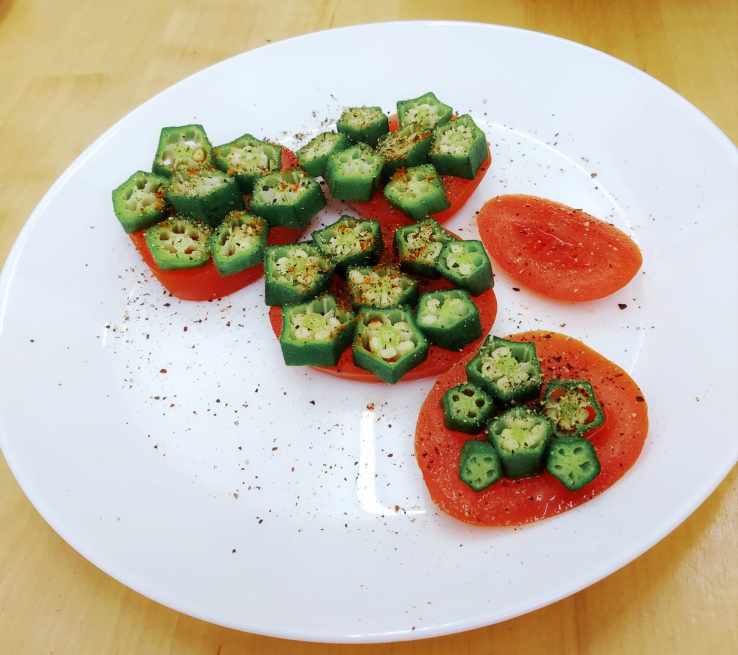 Quick Snack - Tomato and Ladyfinger